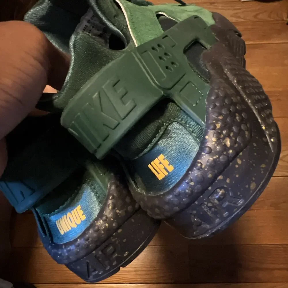 Nike ID By You x Unique Life Huarache Golden Forrest Green Women Sz. 10.5/Men 9